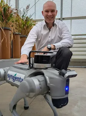 Компания Syngenta представила нового робота-собаку Robodog для помощи агрономам
